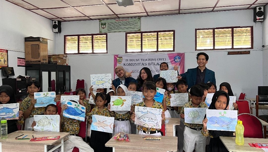 Explore the Sea Through AKALIN: Undip KKN Team 1 Students Embrace Nguter 01 Elementary School Students in Creative Ocean Education